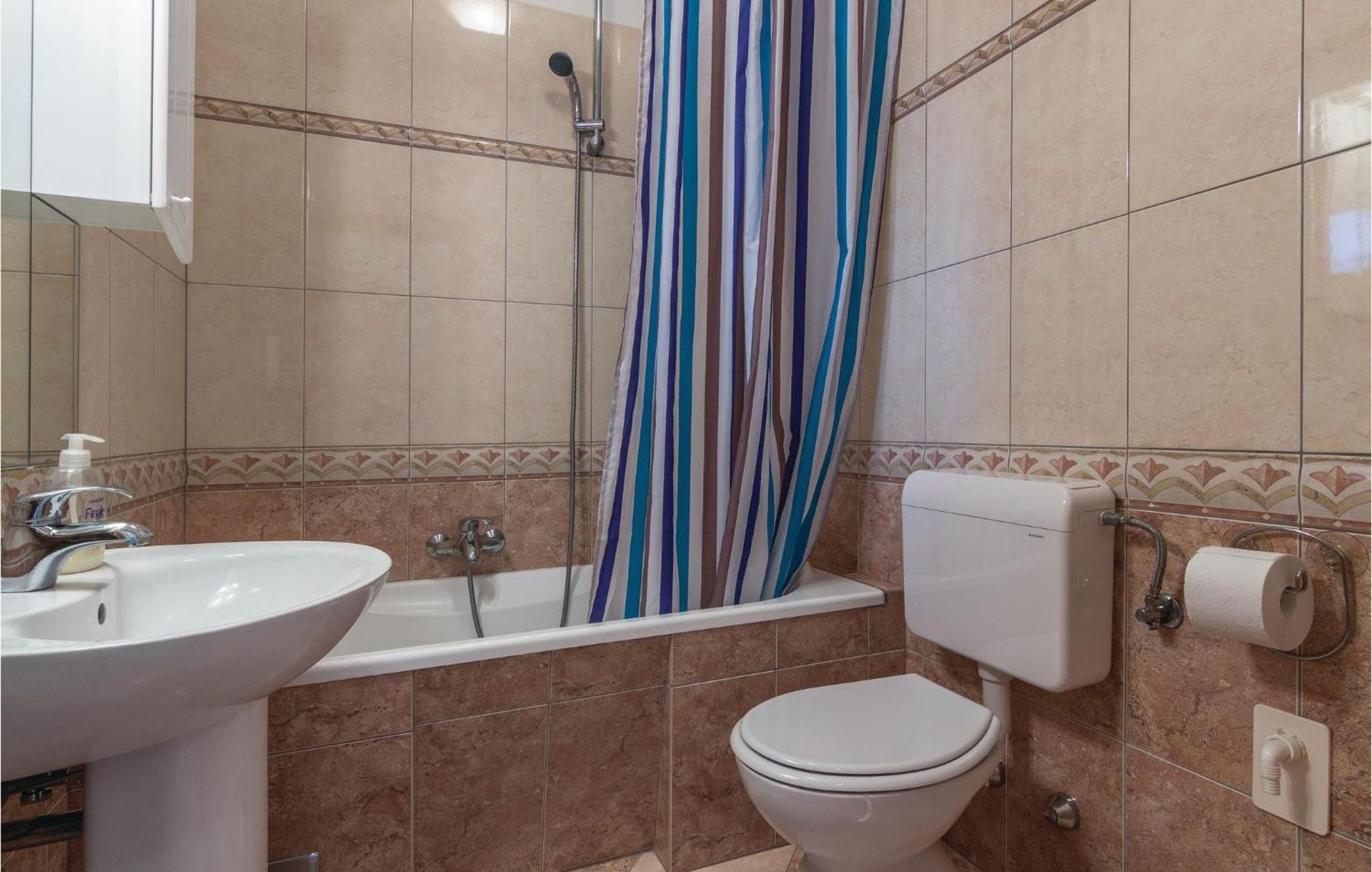 Cozy Apartment In Porec With Wifi Exteriér fotografie